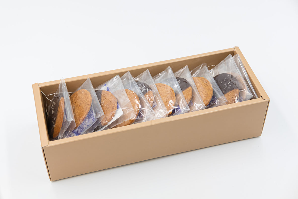 菓子 taka えっ？”が“おっ！”に変わる大人の味。神戸の焼き菓子Taka｜お酒